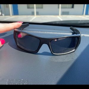 Men’s Oakley sunglasses